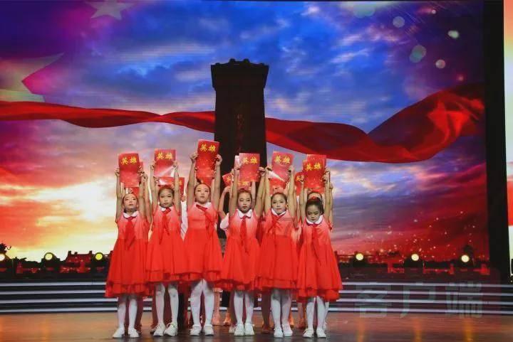 自己在家做荞麦面条，究竟怎么和面呢？游戏画面