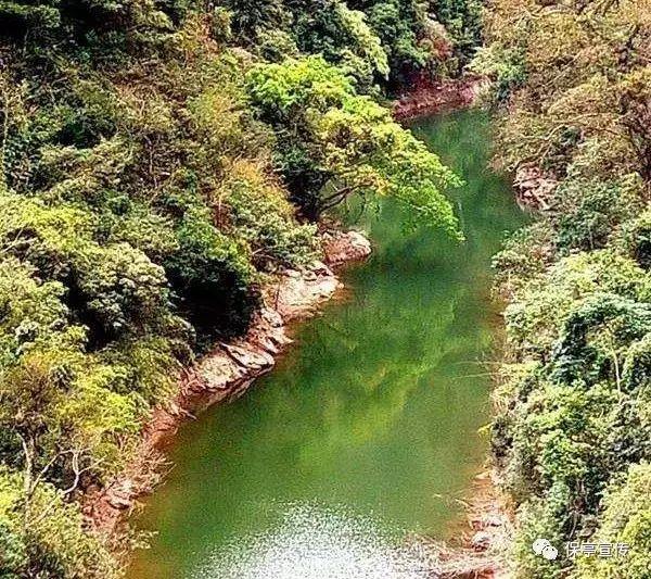 逃离黑砖房间